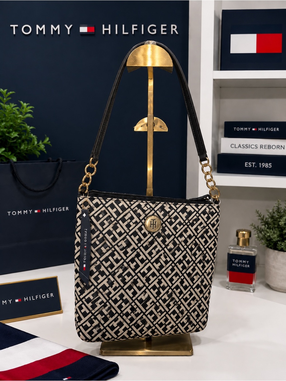 Tommy Hilfiger monogram crossbody bag, in black and beige NWT